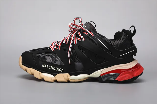 Balenciaga Track Sneaker preto, vermelho, bege, tênis chunky 9