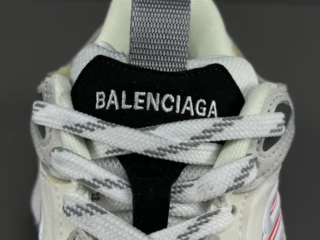 Balenciaga Track Trainer सफेद लाल काला चंकिंग स्नीकर 5