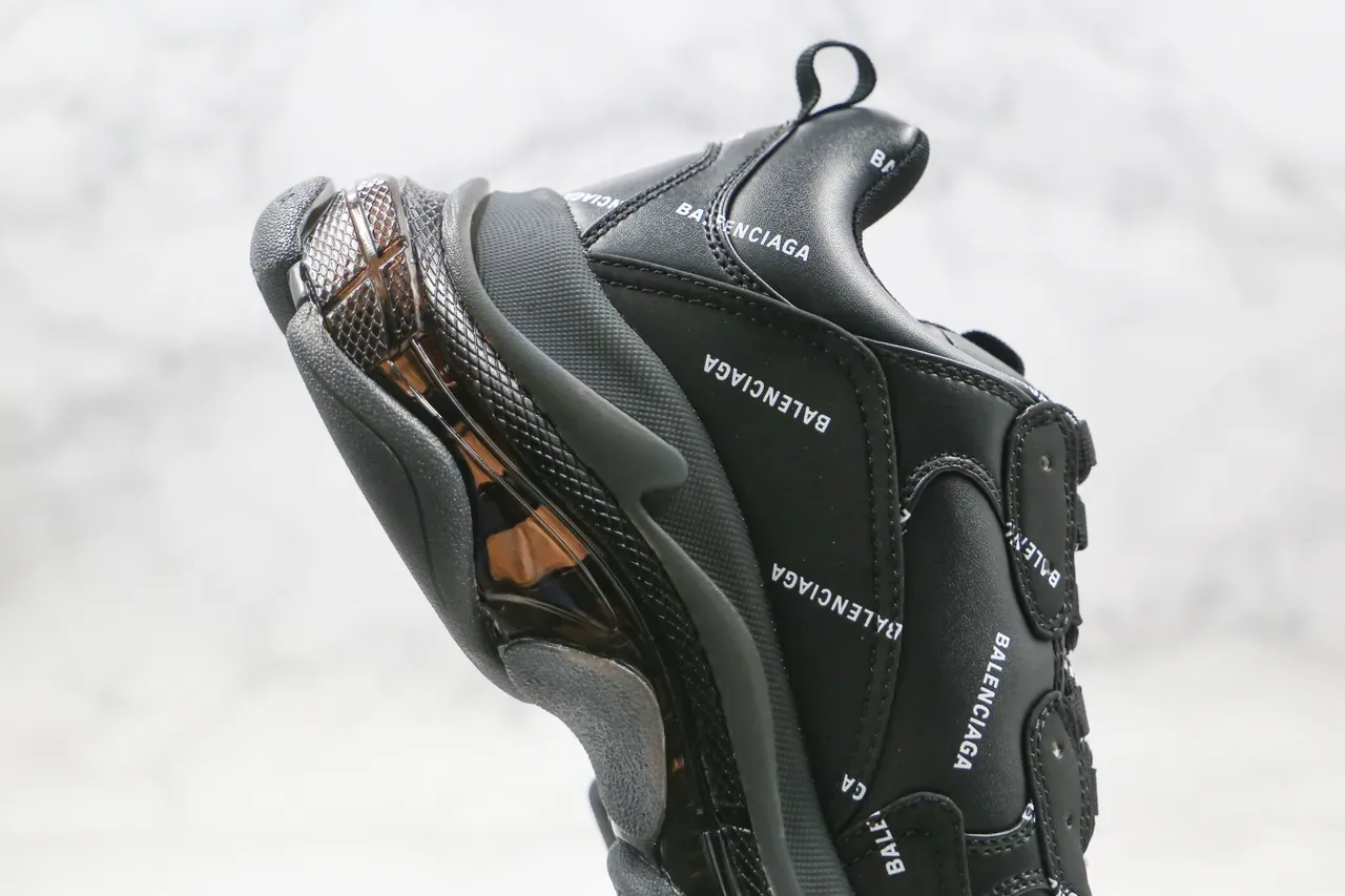Balenciaga Triple S Zapatillas Chunky Negras con Impresión de Logo 3
