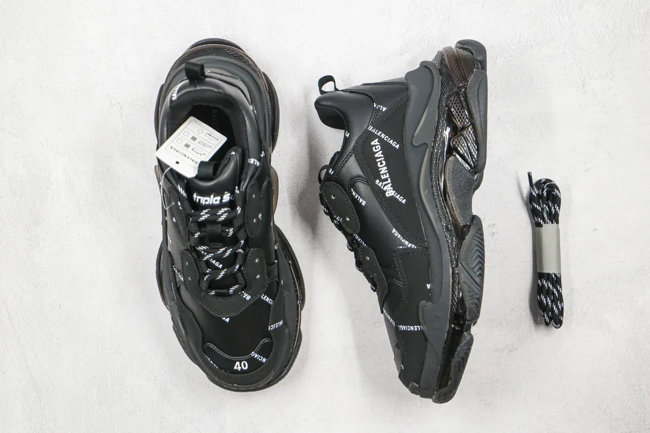 Balenciaga Triple S Zapatillas Chunky Negras con Impresión de Logo 8