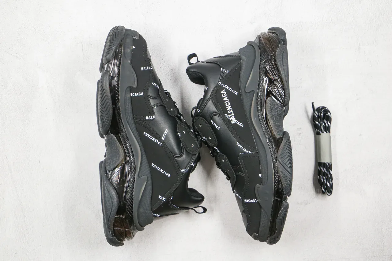 Balenciaga Triple S Zapatillas Chunky Negras con Impresión de Logo 10