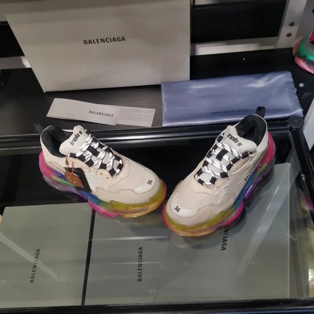 Balenciaga Triple S Tênis Arco-íris Translúcidos Chunky 5