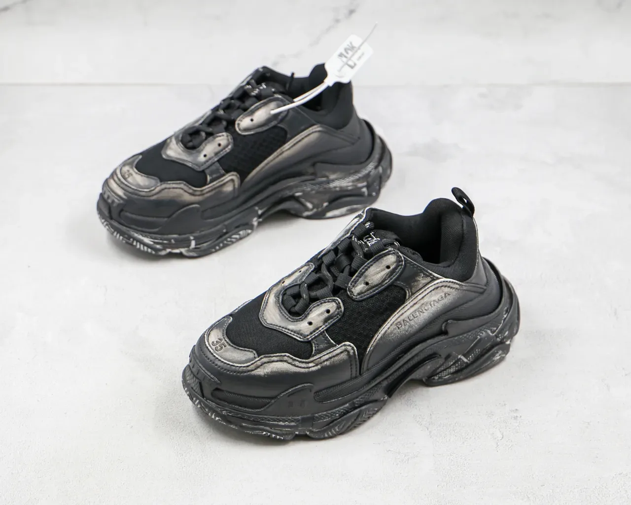 Balenciaga Triple S Runner Zapatillas Chunky Negras y Plateadas 4