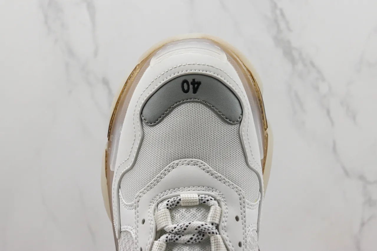 Balenciaga Triple S 白色和金色厚底运动鞋 6