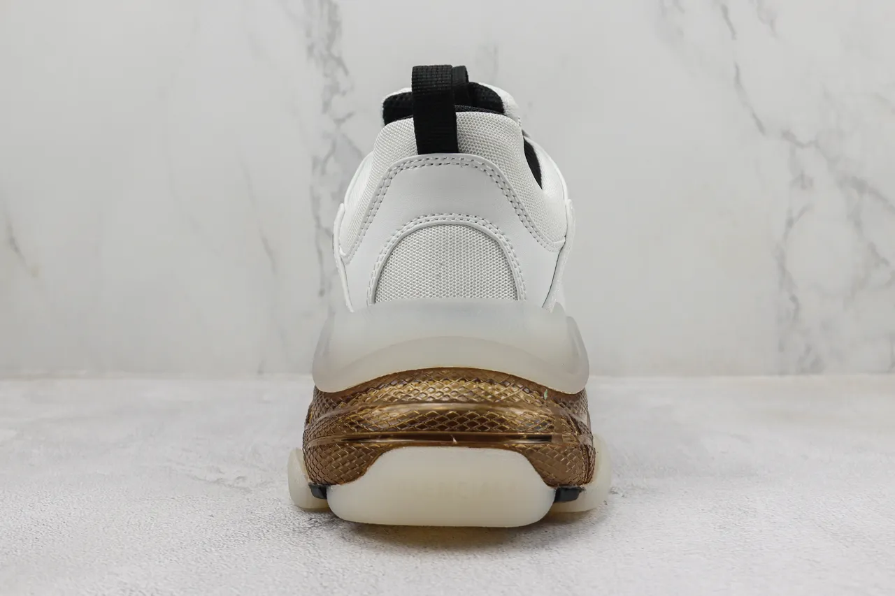 Balenciaga Triple S 白色和金色厚底运动鞋 9
