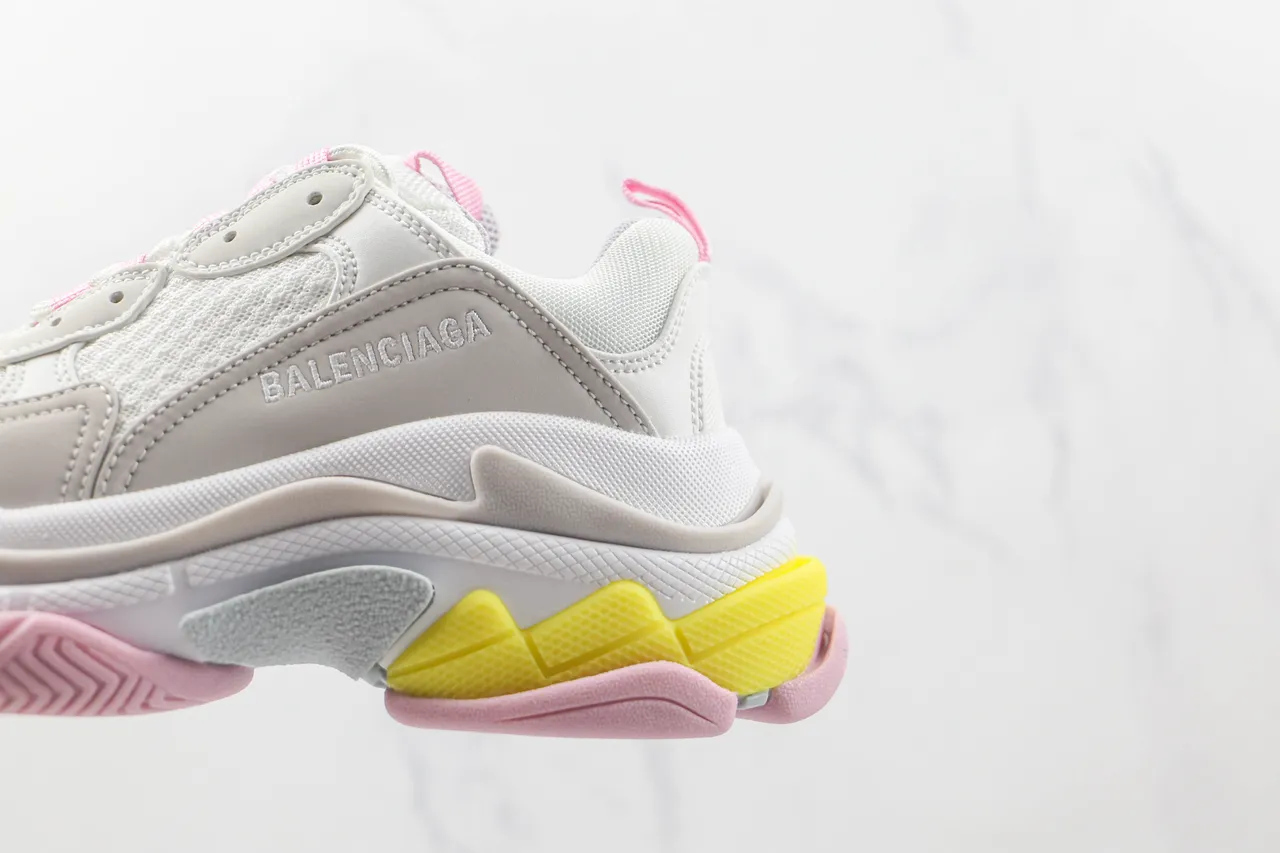 Balenciaga Triple S blanc gris rose jaune baskets chunky 8