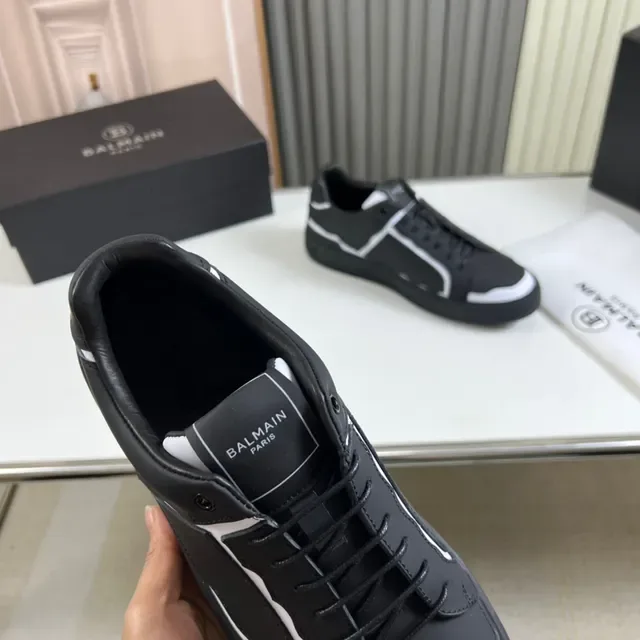 Balmain Noir Blanc Empeigne Cuir Structurel Panneaux Ondulatoires Asymétriques Sneakers Lifestyle 3
