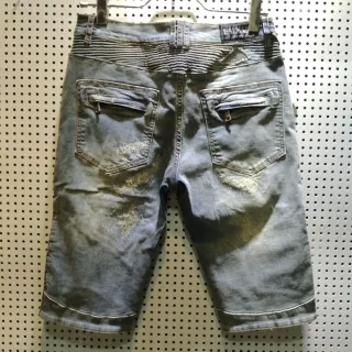 Balmain شورتات جينز متضررة ستايل راكب الدراجات النارية