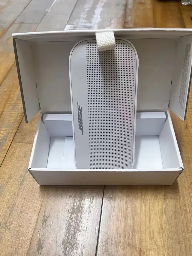Bose SoundLink Flex أسود أبيض مستطيل مضغوط الجسم شبكة معدنية مثقبة سماعة محمولة 7