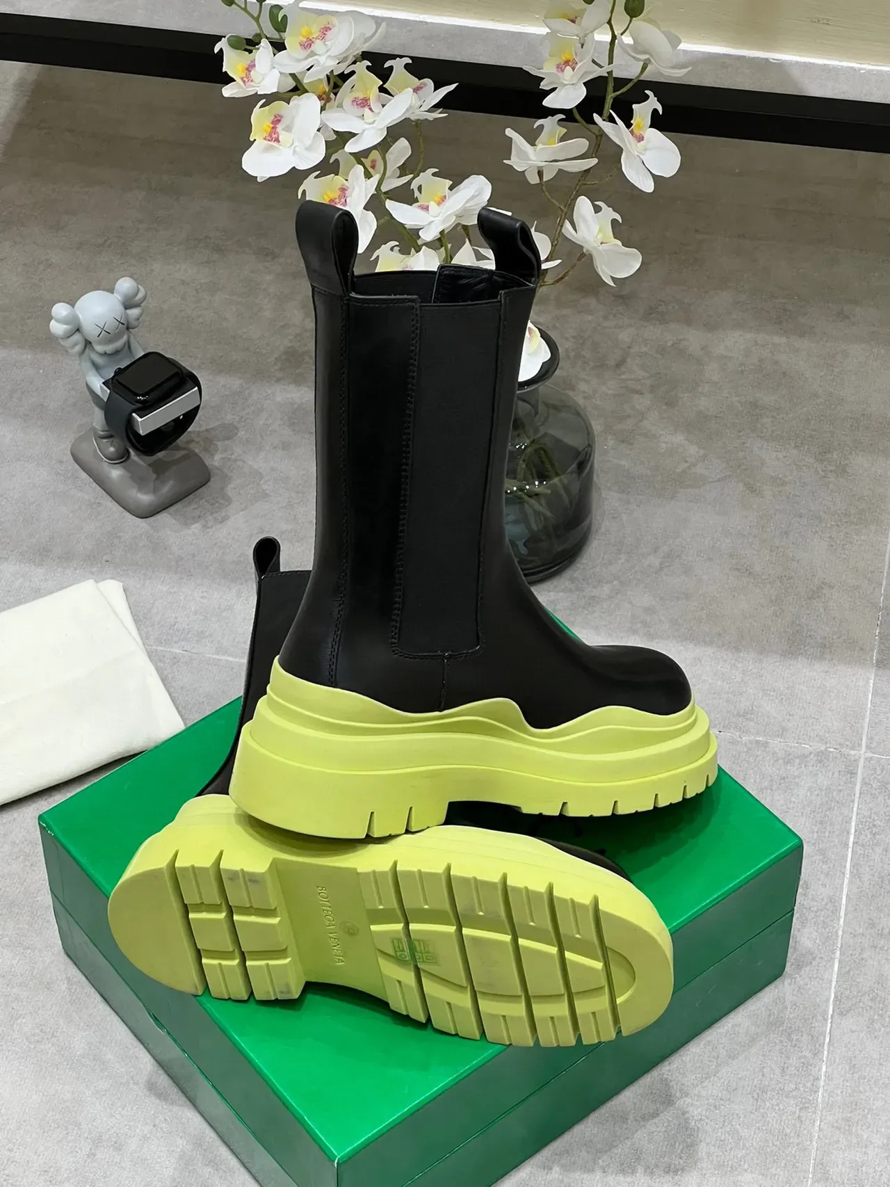 Bottega Veneta Andiamo Black and Lime Green bottes de cheville chunky 6