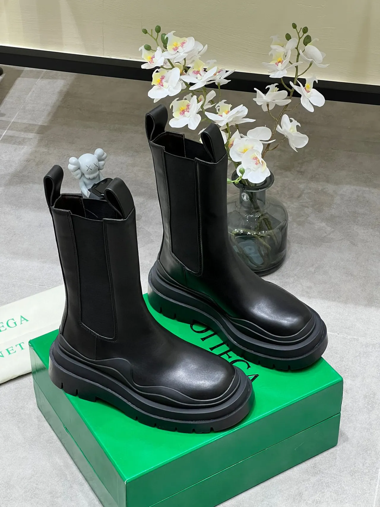 Bottega Veneta Andiamo Black Leather Chunky Sole Ankle Boots 7