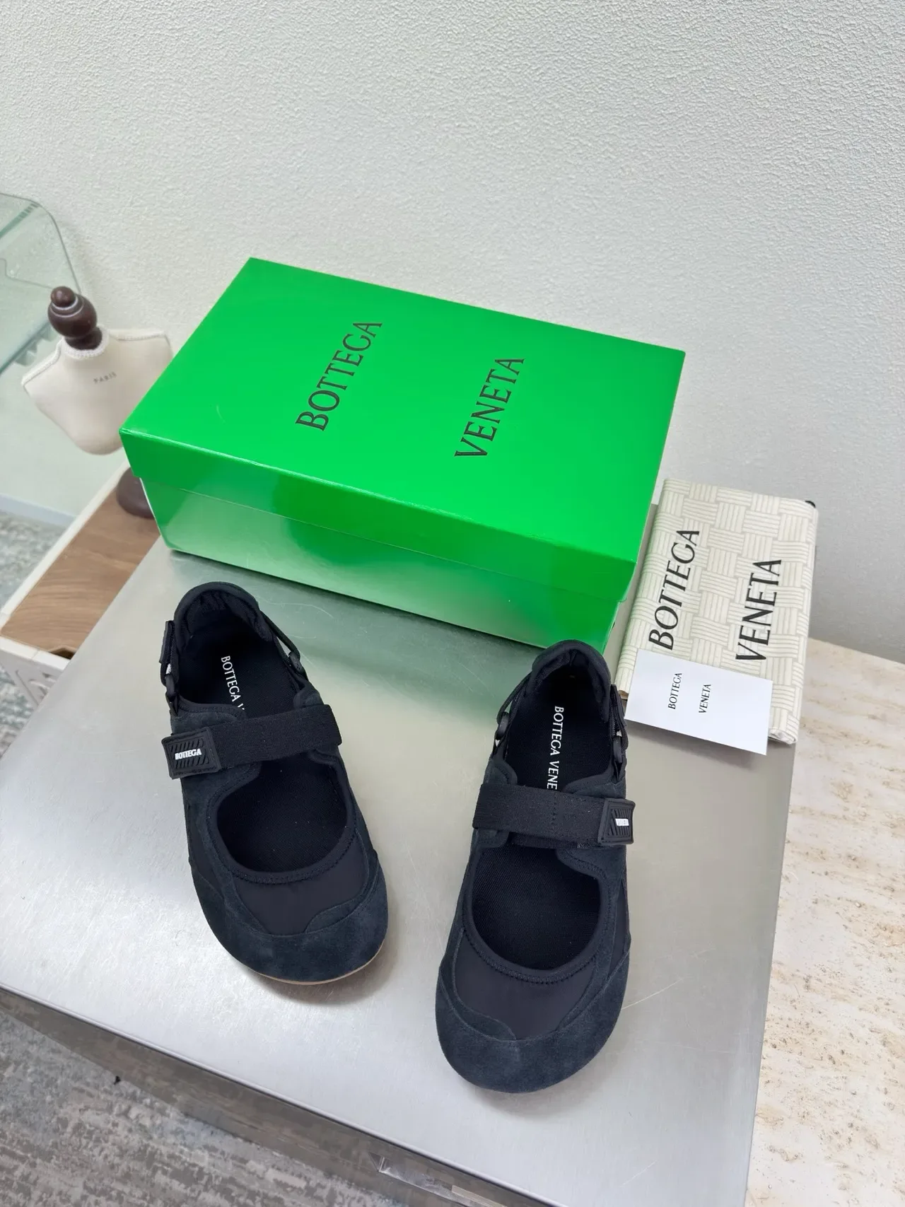 Bottega Veneta Andiamo حذاء ماري جين أسود من السويدي 3