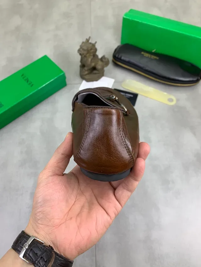 Bottega Veneta Andiamo Mocassim Marrom de Couro com Fivela 2