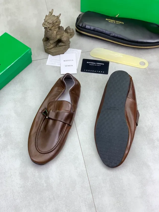 Bottega Veneta Andiamo Mocassim Marrom de Couro com Fivela 5