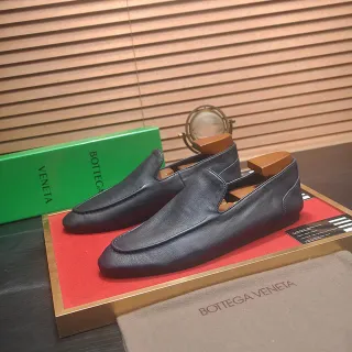 Bottega Veneta Andiamo নীল চামড়ার লুফার