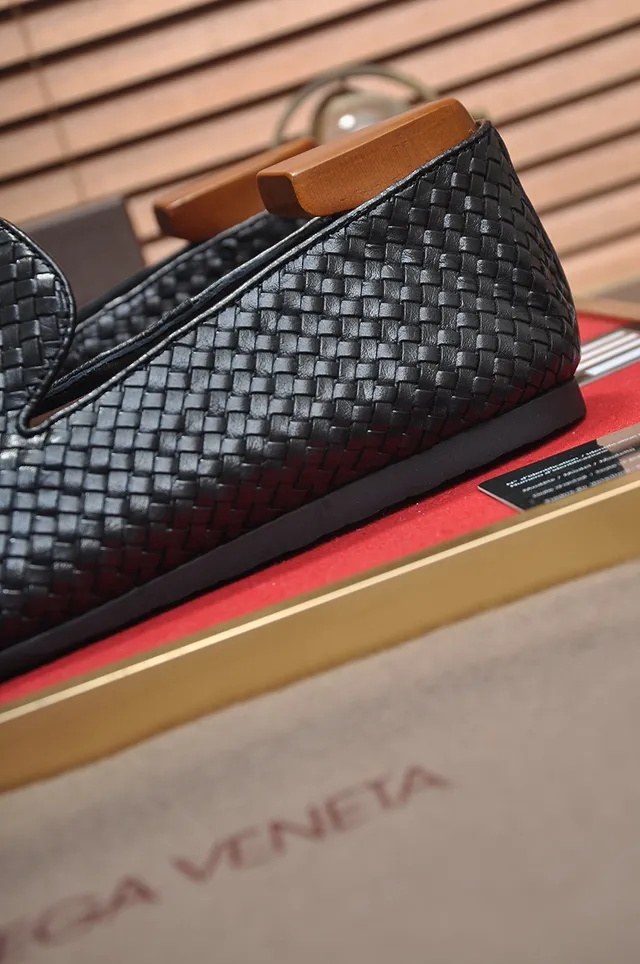 Bottega Veneta أسود بني Intrecciato جلد مفروك سليب أون لوافر 2