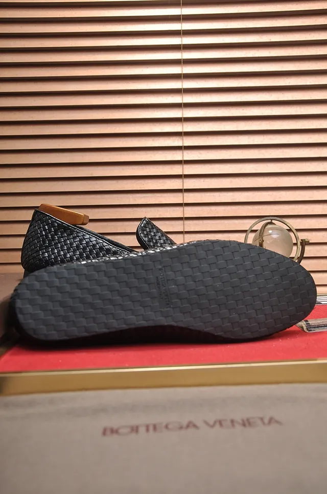 Bottega Veneta أسود بني Intrecciato جلد مفروك سليب أون لوافر 3