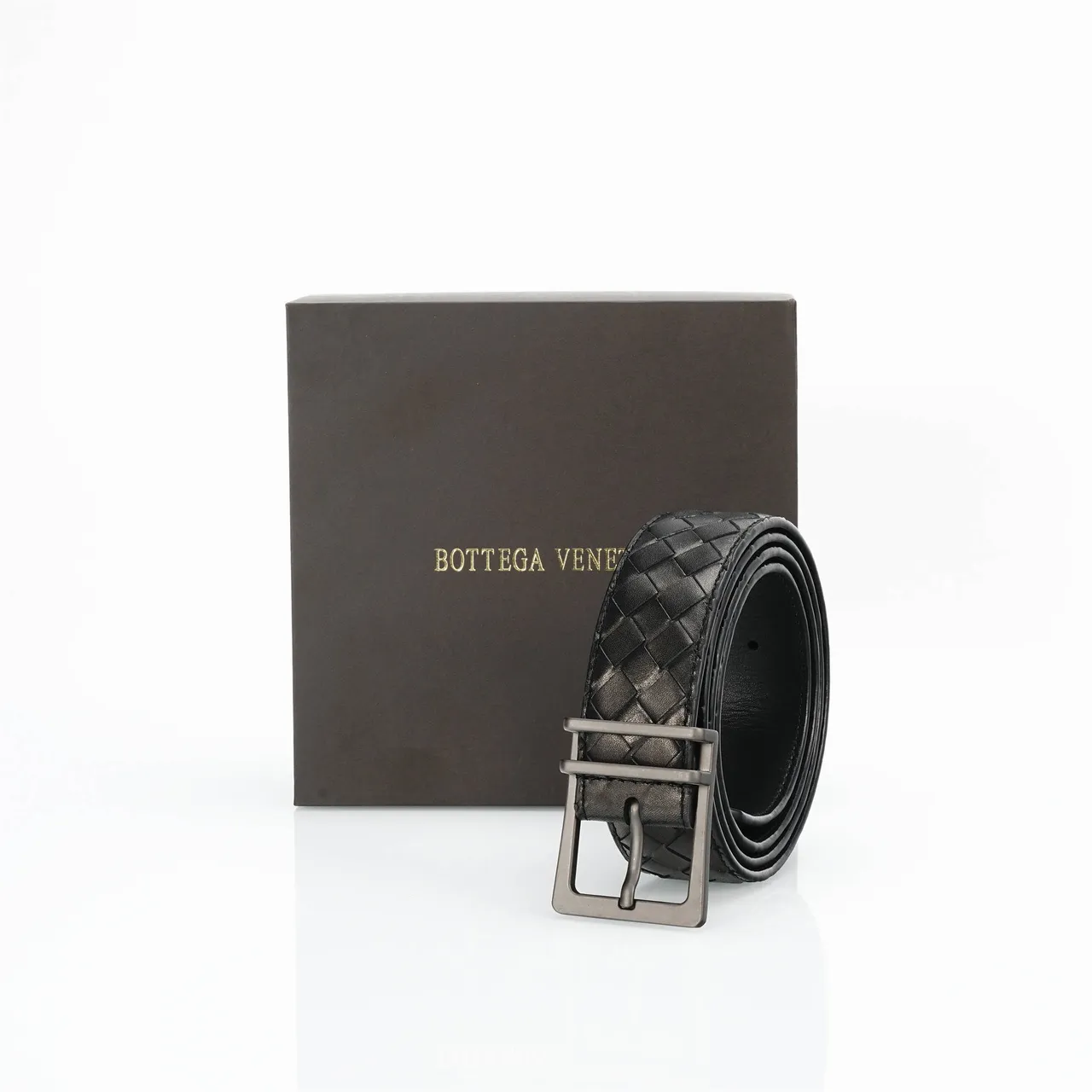 Bottega Veneta Cassette Intrecciato Cinturón de cuero negro 6
