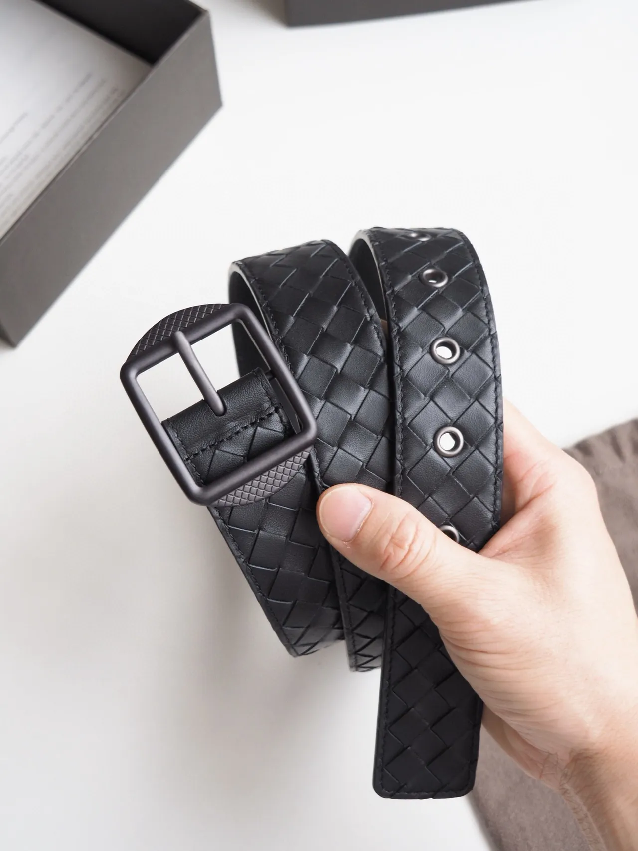 Bottega Veneta Cassette Intrecciato बुनी हुई चमड़ी की बेल्ट 5
