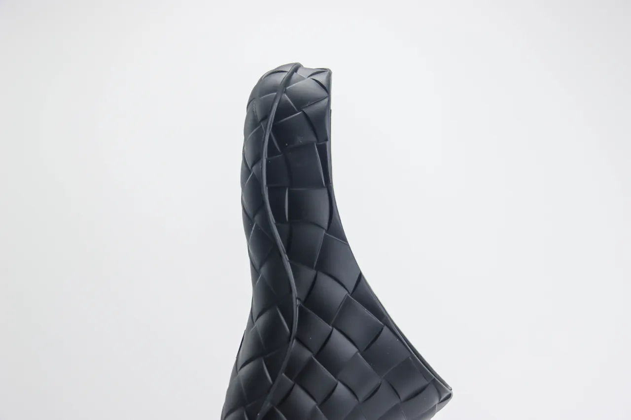Bottega Veneta Cassette Woven Black Slipper 5