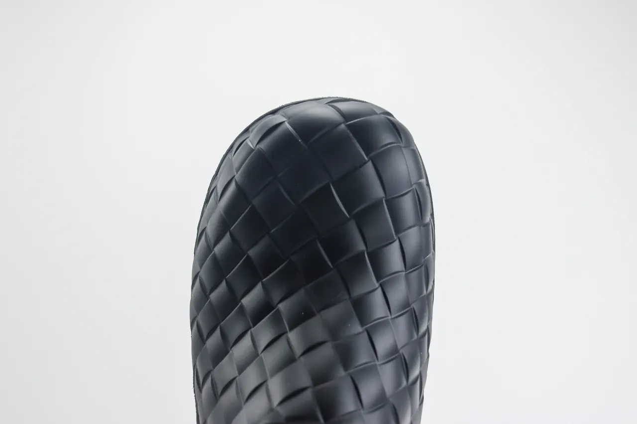 Bottega Veneta Cassette Woven Black Slipper 6