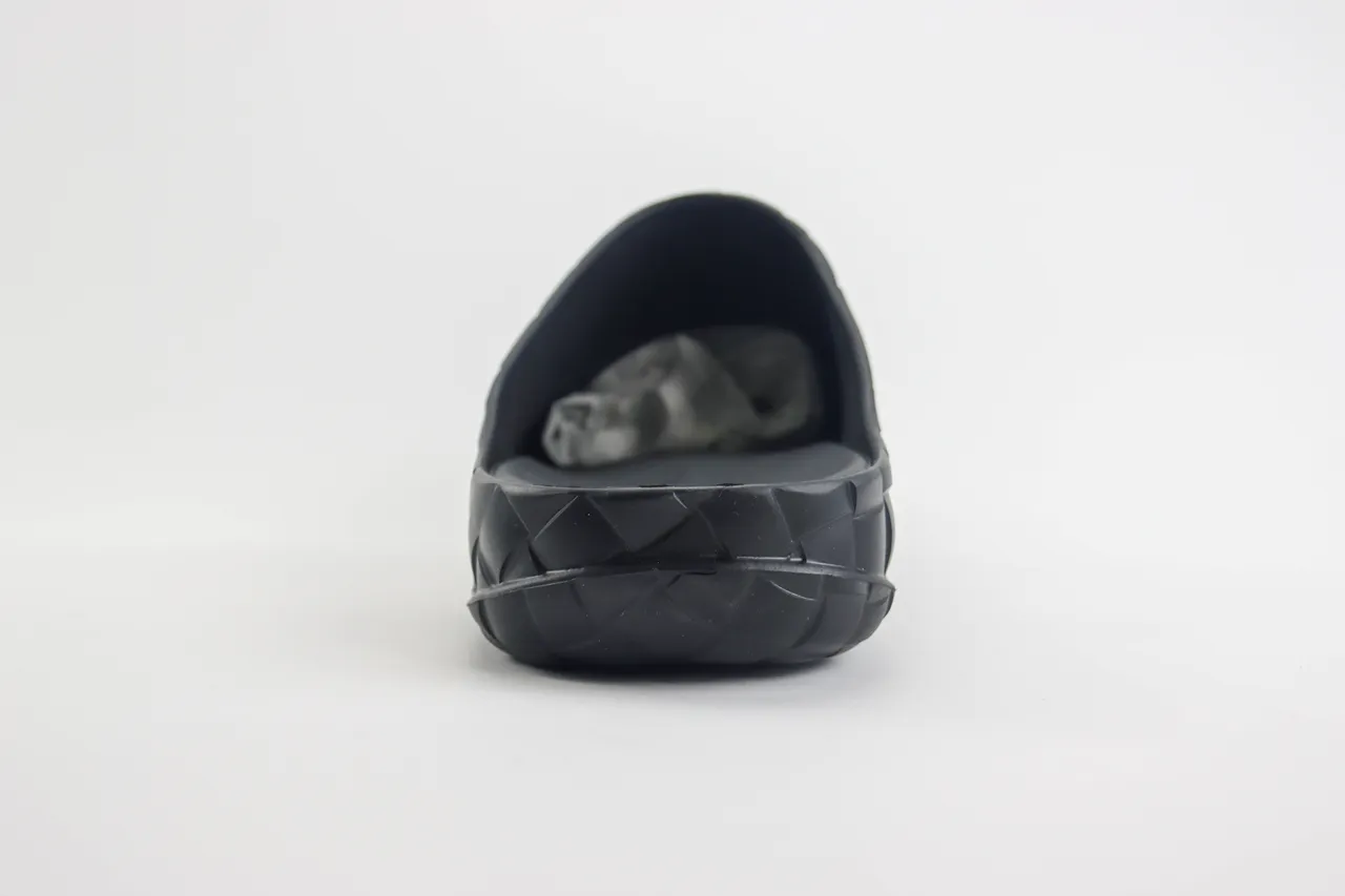 Bottega Veneta Cassette Woven Black Slipper 9