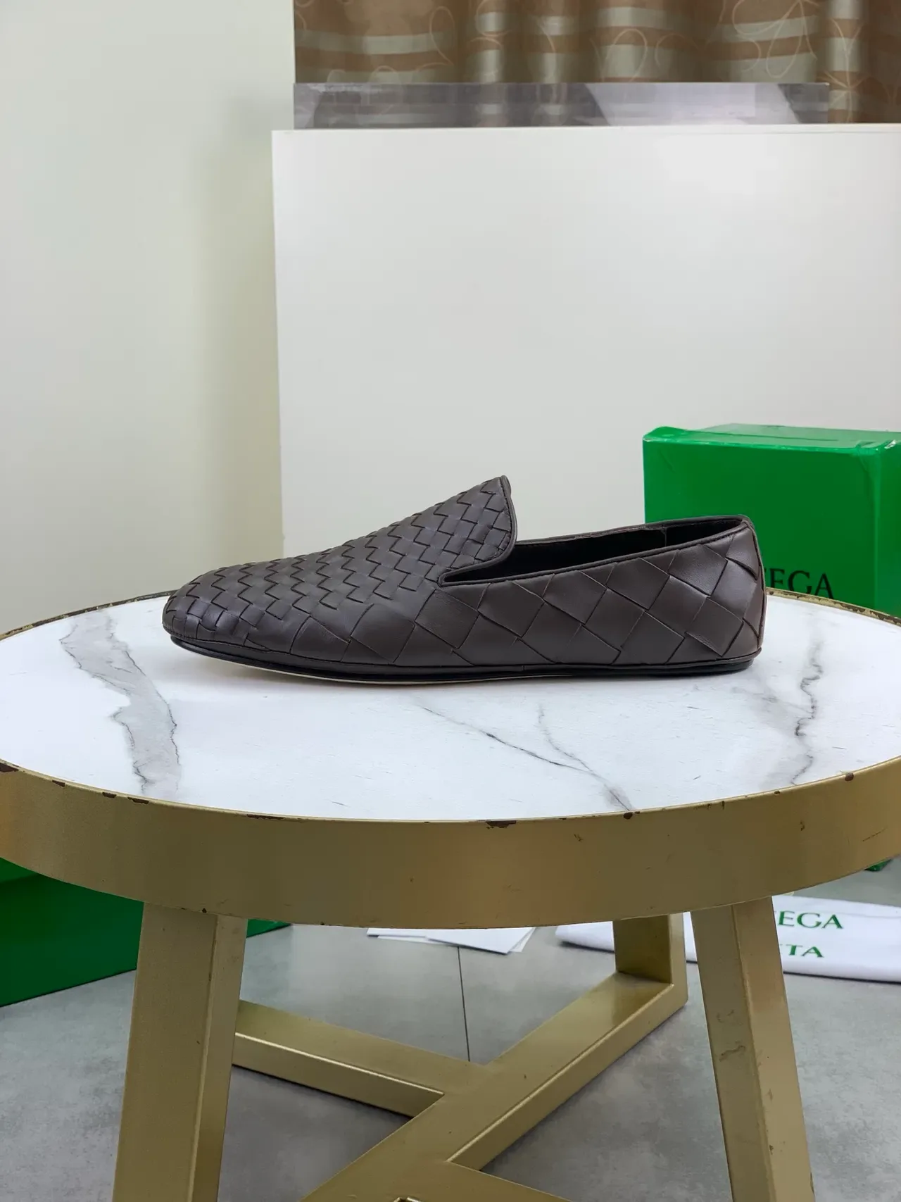 Bottega Veneta Intrecciato Loafer বাদামি কালো বুনন চামড়া Slip-On Loafer 6