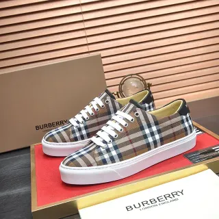 Burberry beige et noir Nova Check toile low-top lifestyle sneakers
