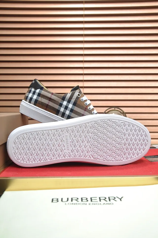 Burberry米色黑色Nova Check帆布低帮生活方式运动鞋 2