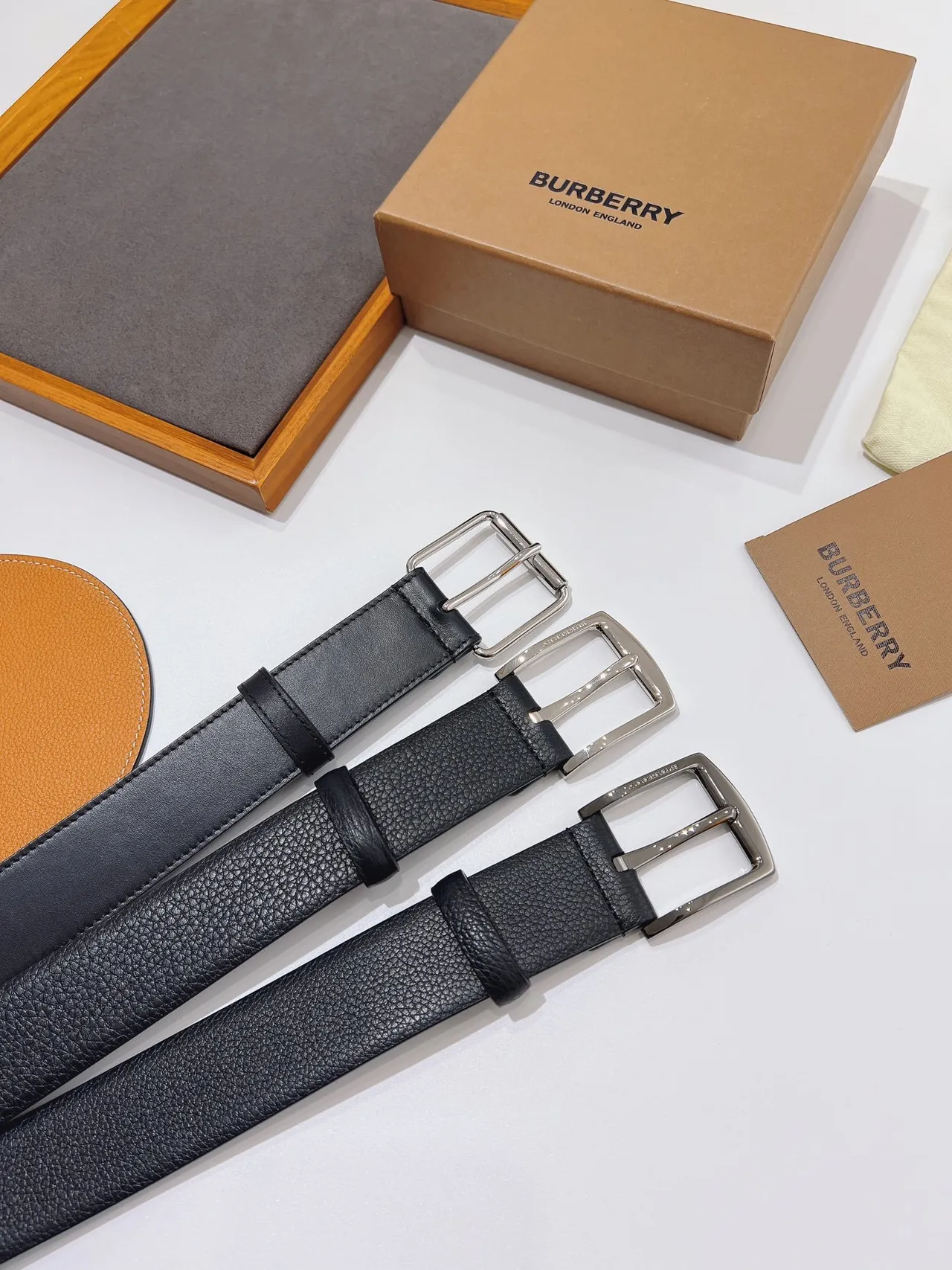 Burberry Black Silver Pebbled Rectangular Buckle Leather Belt 3