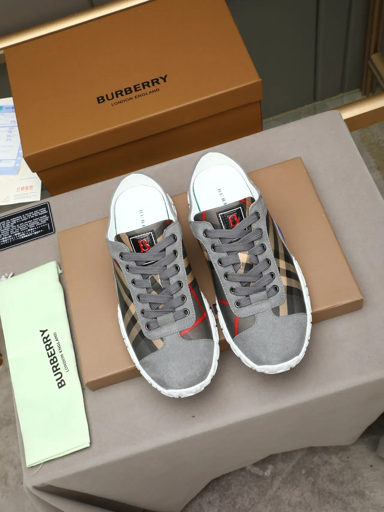 Burberry Check et daim Lifestyle Sneaker 2