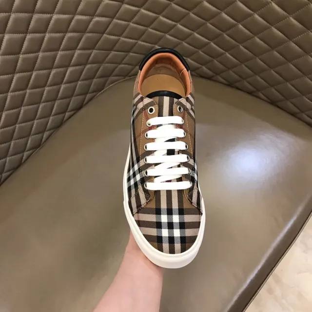 Burberry Check Sneaker Beige Noir Plaid Toile Supérieure Plat Semelle Caoutchouc Blanc Lifestyle Sneakers 4
