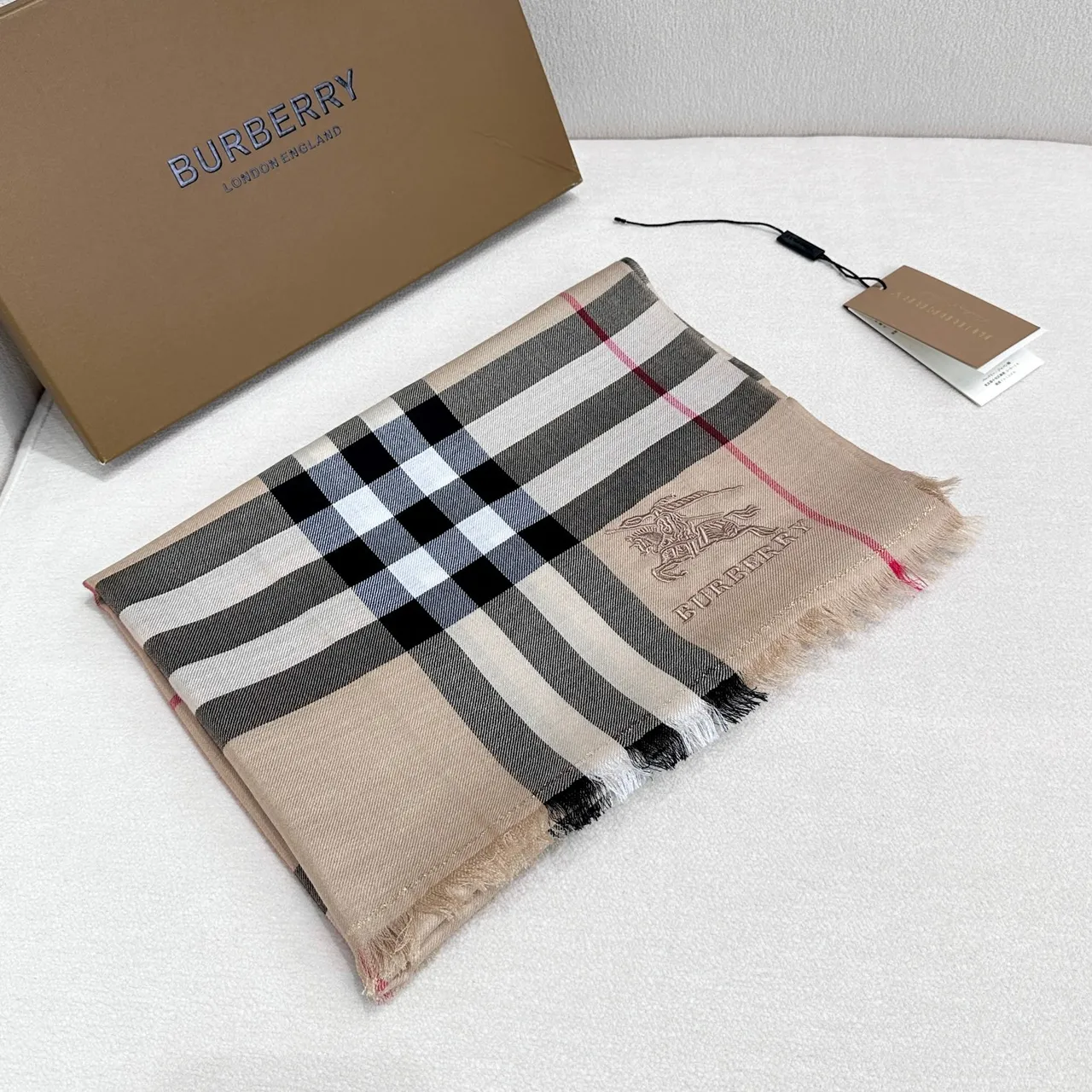 Burberry bufanda cachemira beige classic check 7