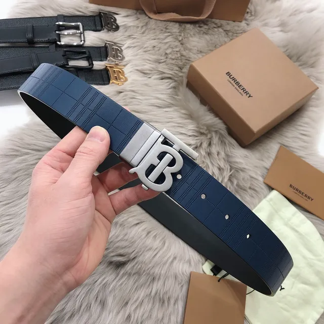 Burberry Knight Belt Azul Marinho Perfurado Xadrez Cinto de Couro 4