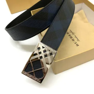 Burberry Knight Check حزام جلدي قابل للعكس