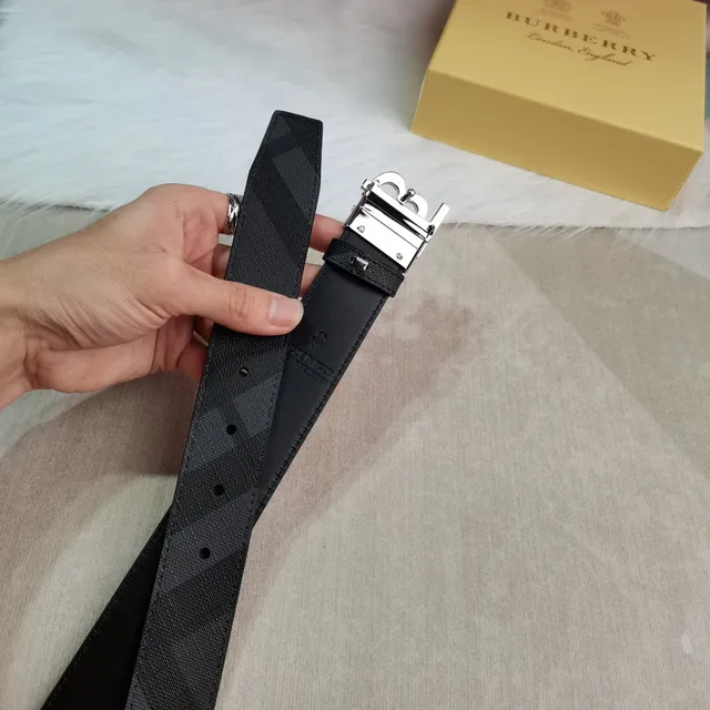 Burberry Knight উল্টো যোগ্য TB Monogram কালো চামড়ার বেল্ট 2