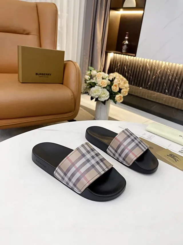 Burberry Nova Check Slide Slippers 8