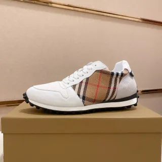 Burberry أبيض بيج شيك باترون لوحة جانبية شبكة مثقوبة إصبع حذاء رياضي نمط حياة