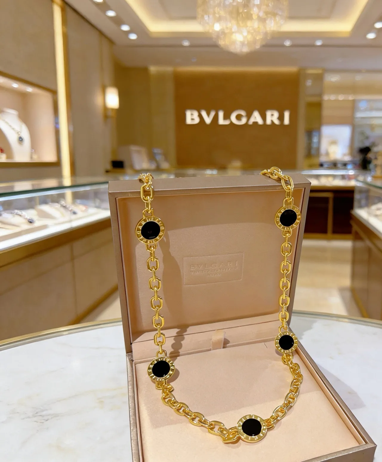 Bvlgari B.zero1 Gold and Black Onyx Necklace 6