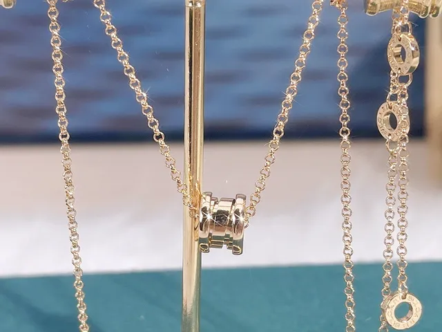 Bvlgari B.zero1 ذهب Tubogas-مستوحى قلادة ملفوفة تعليقات دائرية مزدوجة الشعار قلادة 9
