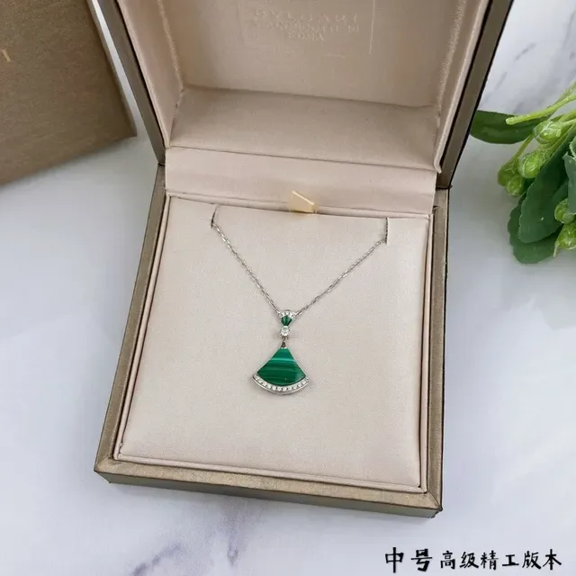 Bvlgari Divas’ Dream Colar de malachita e diamante em forma de leque 3