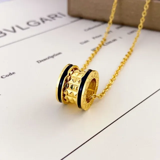 Bvlgari स्वर्ण काला सिलिंड्रिकल मल्टी-बैंड पेंडेंट फैसेटेड पिरामिडल टेक्स्चर माला 4