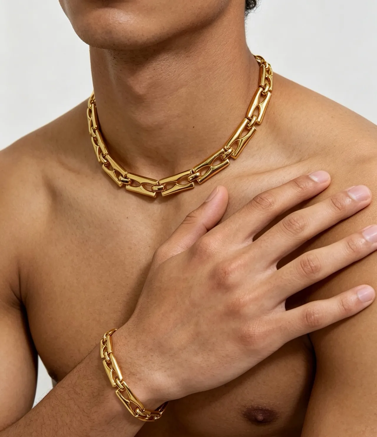 Bvlgari 金色几何互锁链节手链 5