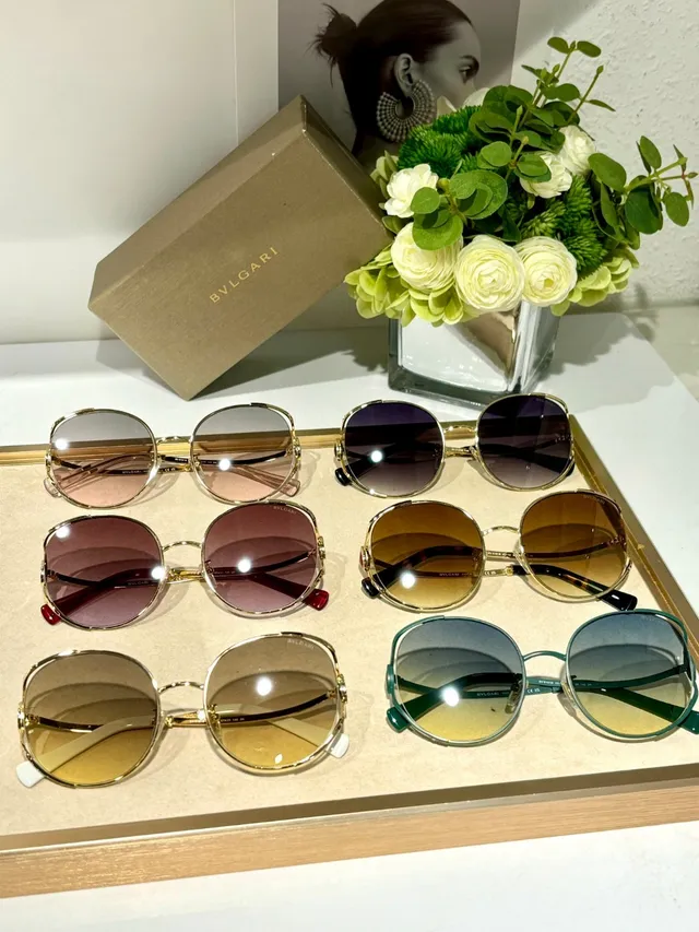 Bvlgari Óculos de Sol Oval Dourado e Preto com Lentes Gradient 3
