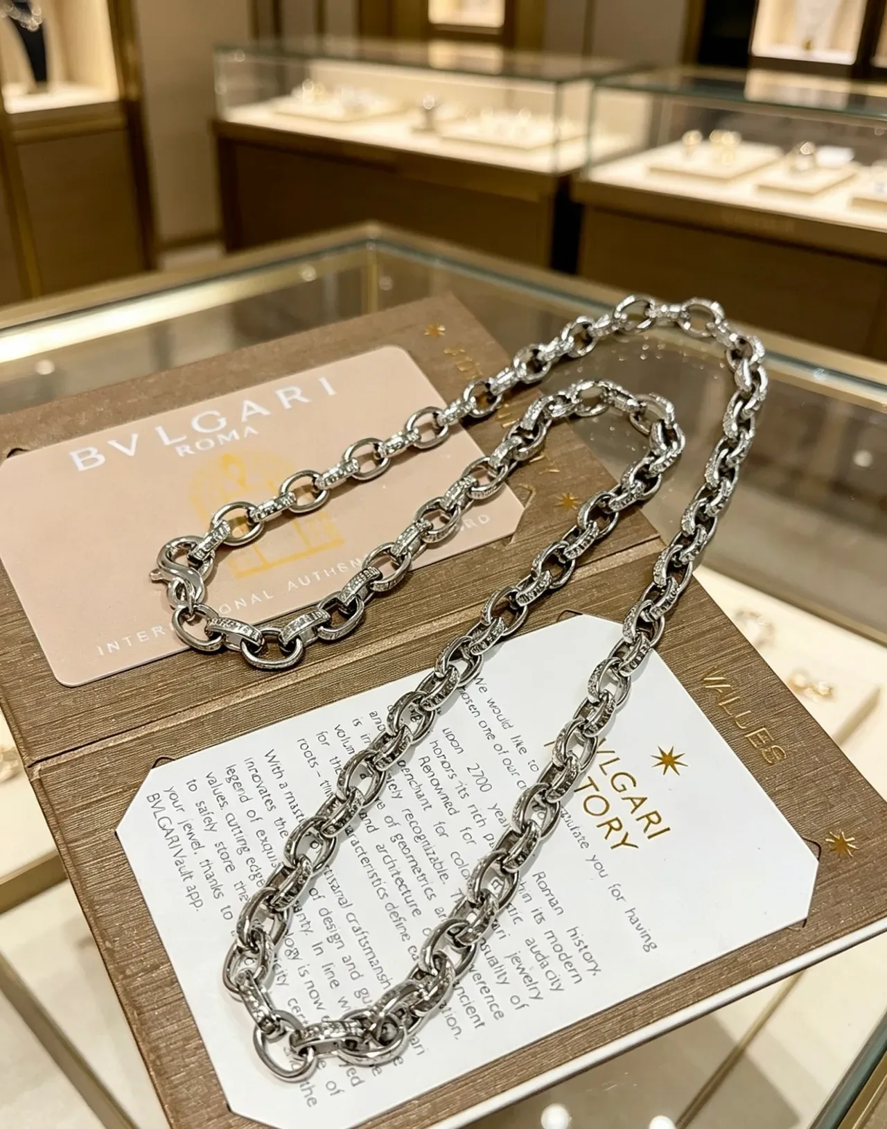 Bvlgari Pavé-Set 镶嵌雕刻链条项链 3