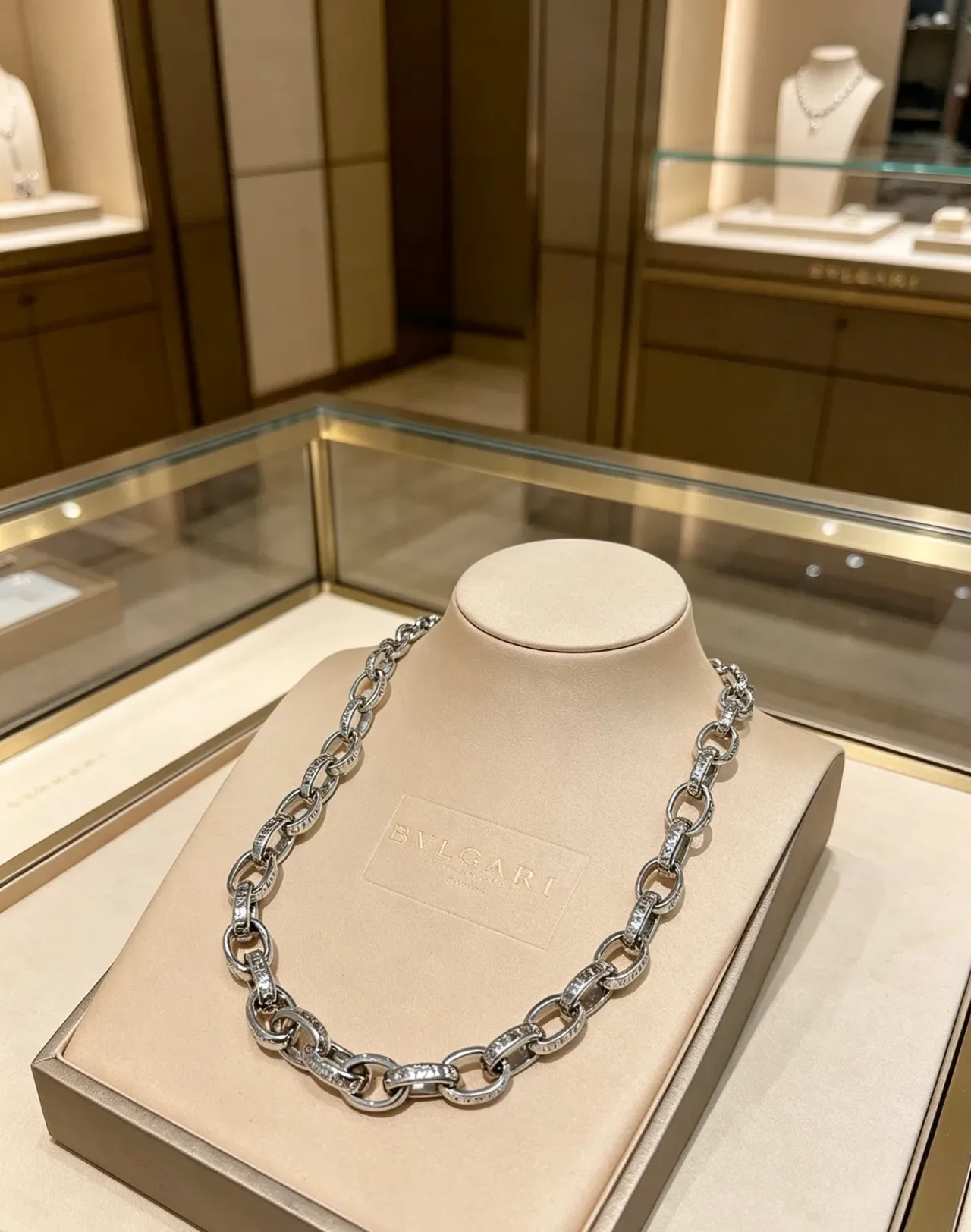 Bvlgari Pavé-Set 镶嵌雕刻链条项链 4