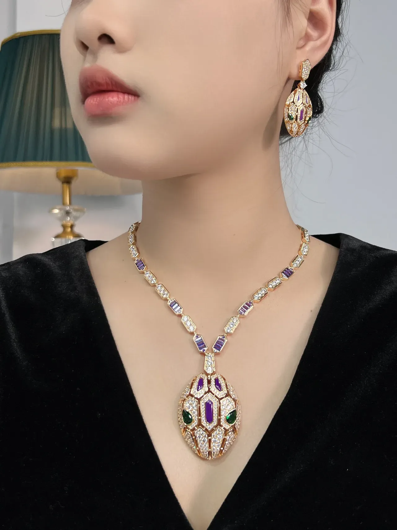 Bvlgari Colar com Diamantes Pavé-Set Geometric Tessellated Roxo Verde 7