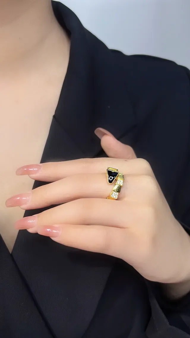 Bvlgari Serpenti Viper Bague Articulée Onyx et Diamant 8