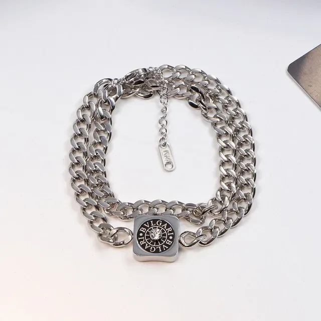 Bvlgari चांदी सोना मोटी Curb Chain चौकोर लॉगो पेंडेंट नेकलेस 4
