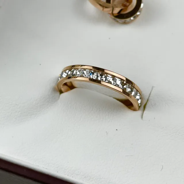 Cartier Ballon Bleu সোনার সাদা গোলাপ ফিনিশ আন্তঃসংযুক্ত রিং মোটিফ হার 4